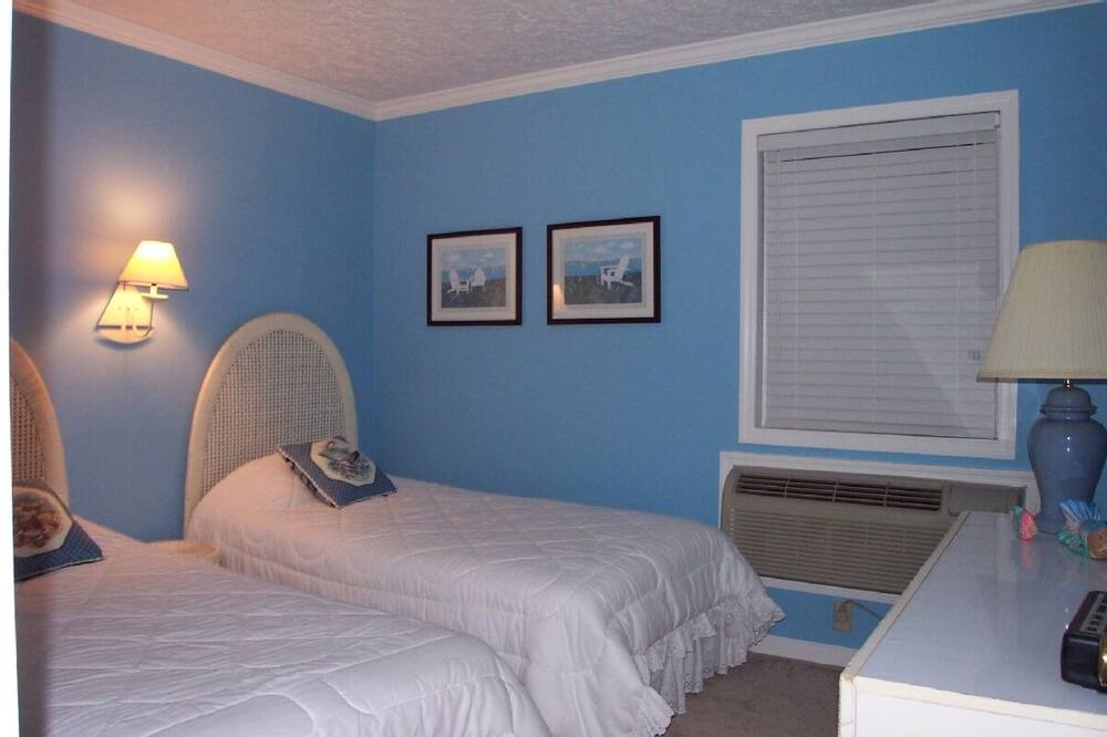 Photo of Bedroom in Crescent Beach