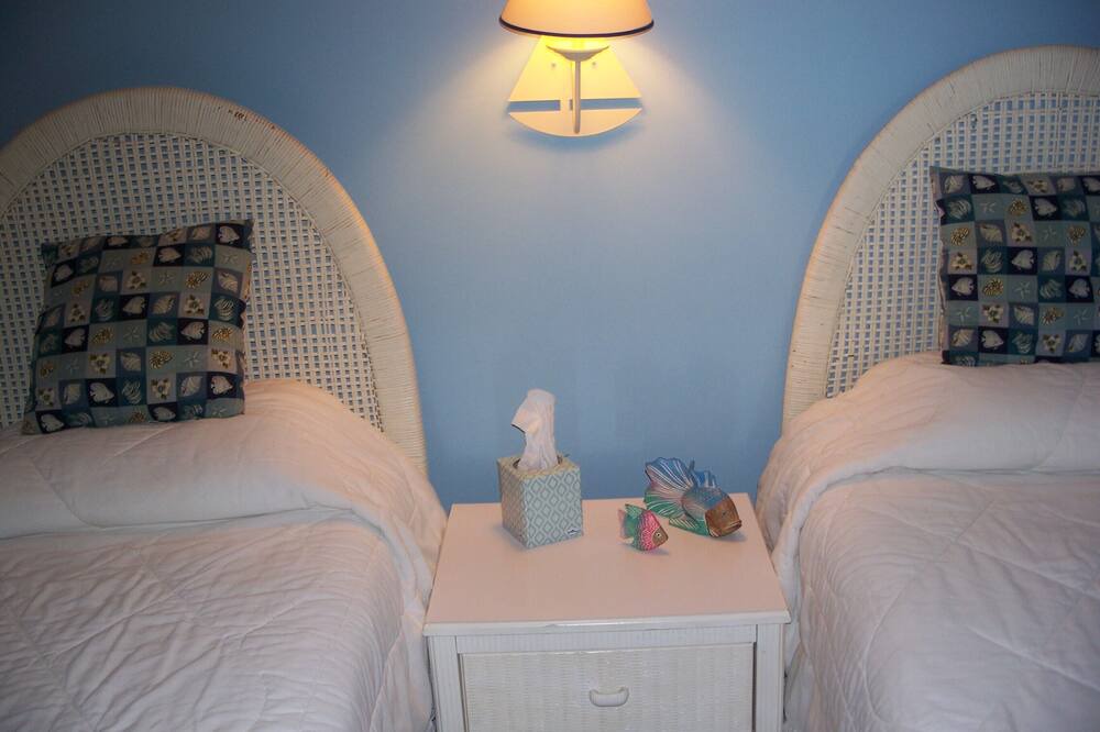 Photo of Bedroom in Crescent Beach