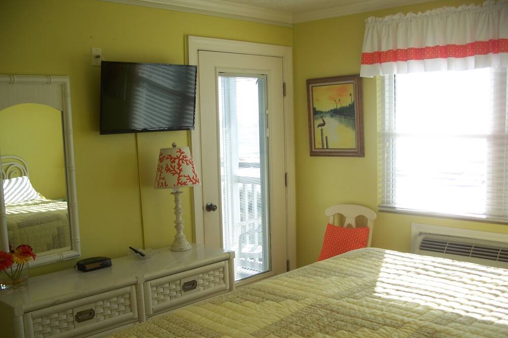 Photo of Bedroom in Crescent Beach