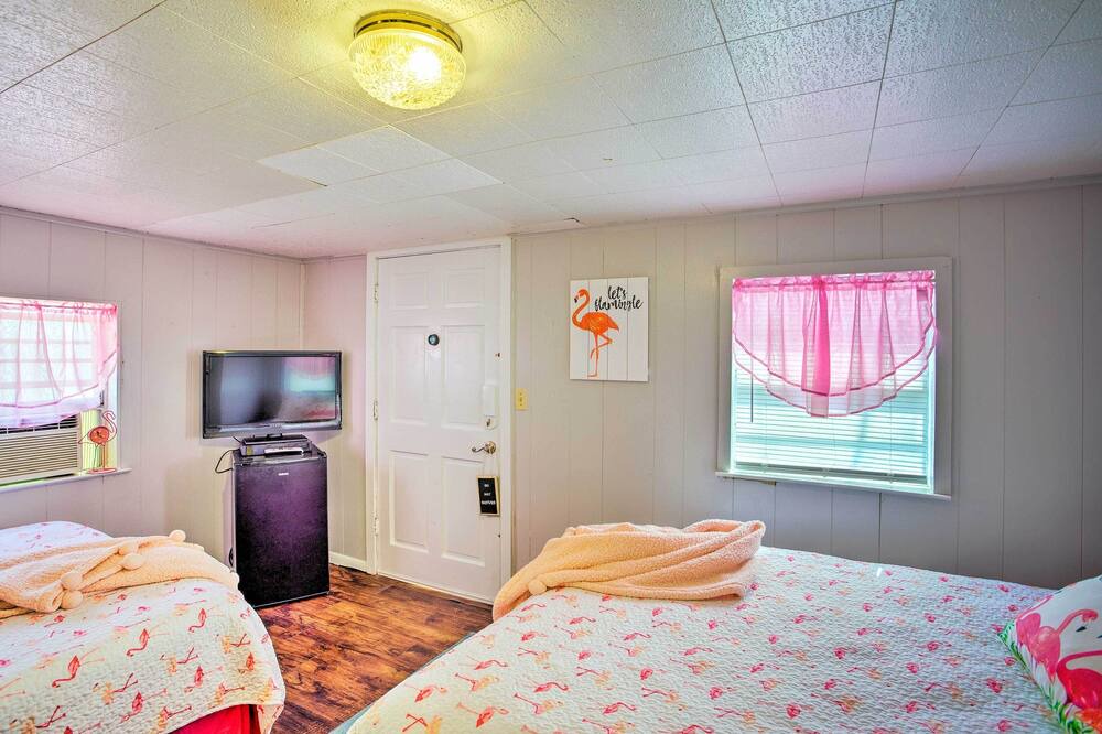 Photo of Bedroom in Tool