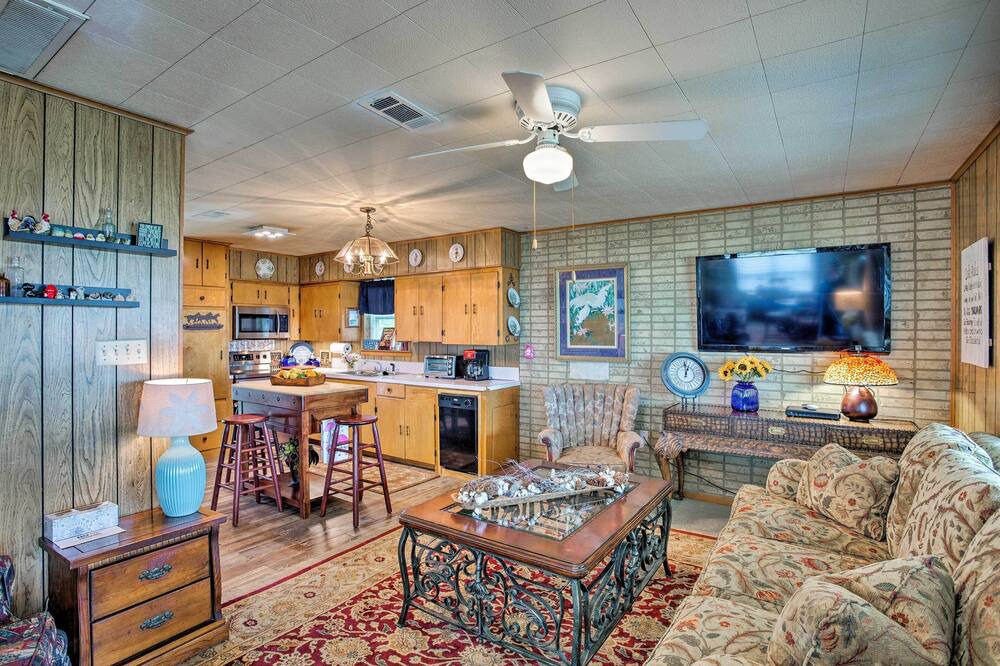 Photo of Bedroom in Tool