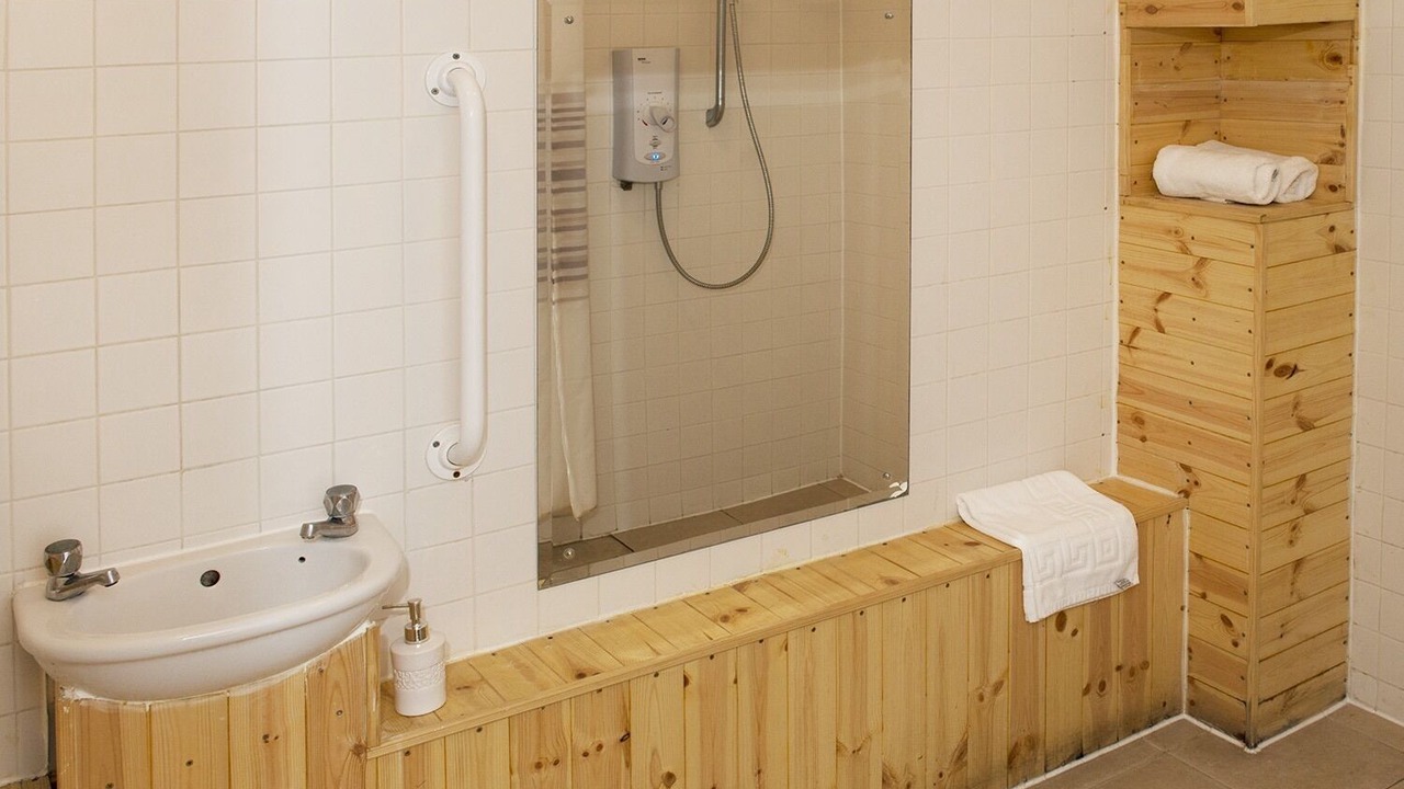 Photo of Bathroom in Horspath