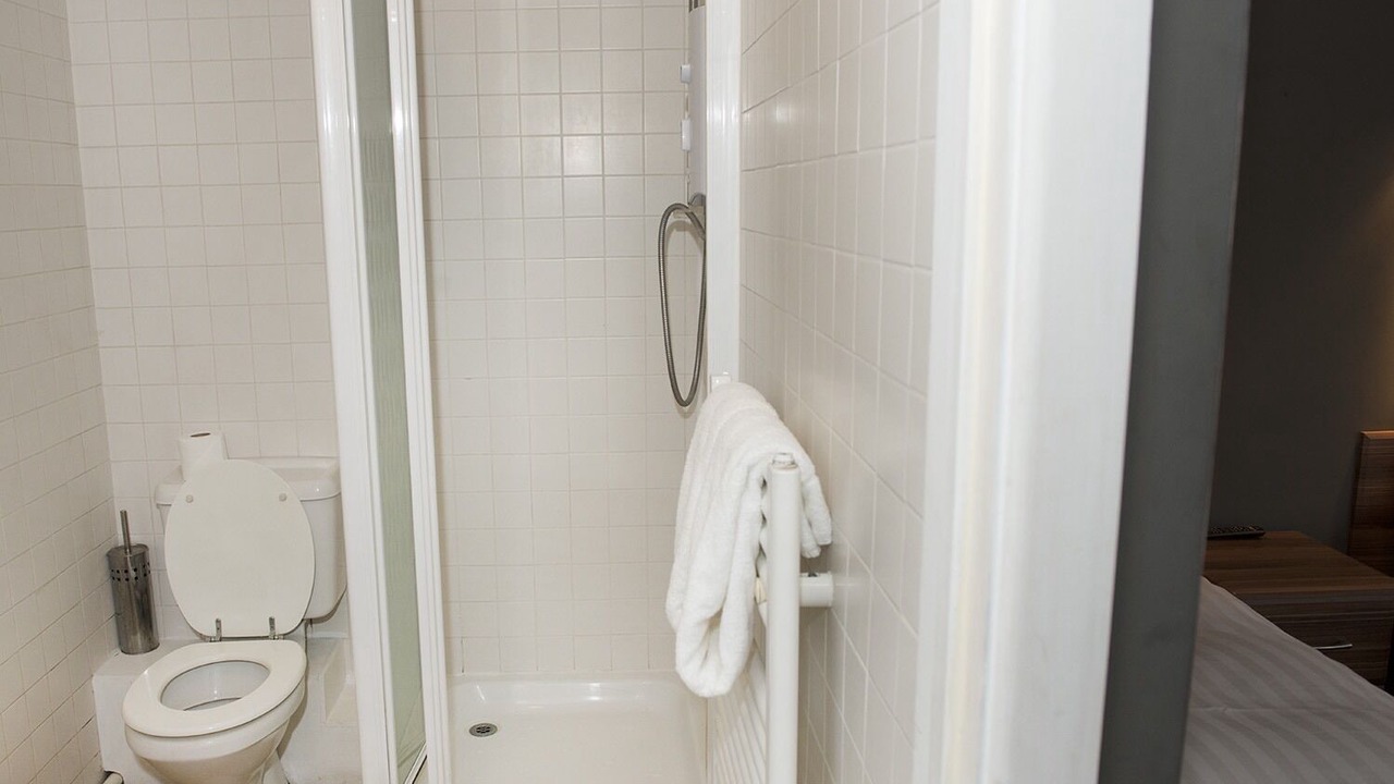 Photo of Bathroom in Horspath