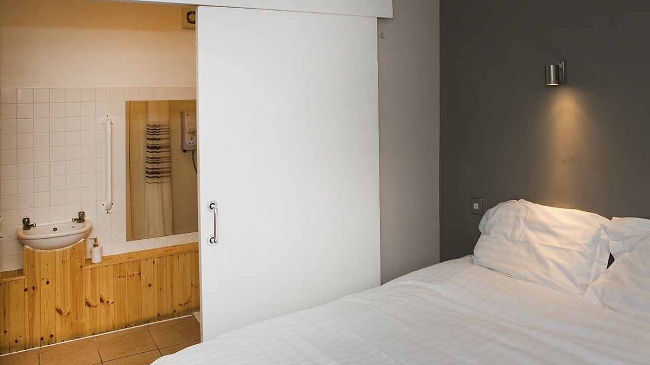 Photo of Bedroom in Horspath