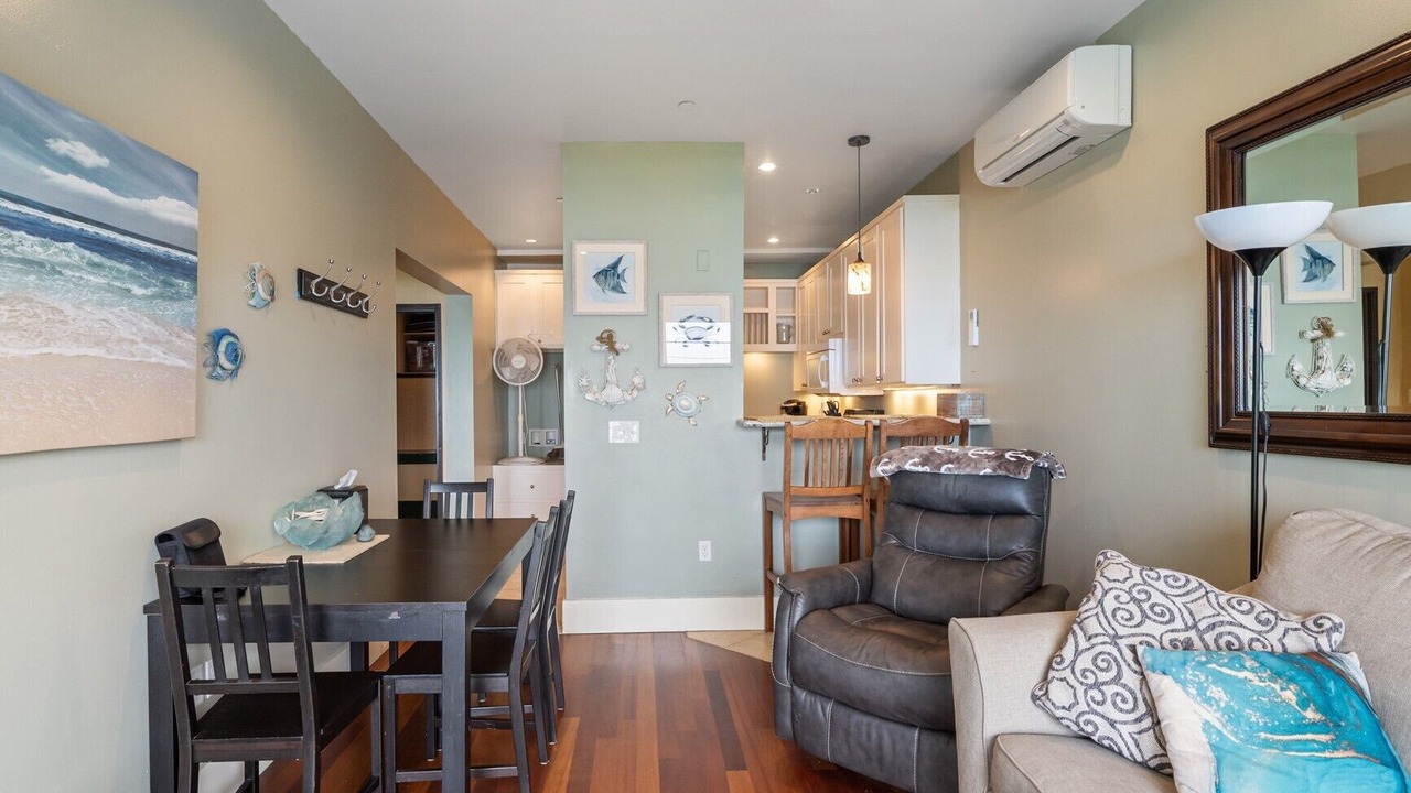 Photo of Bedroom in Oceanside