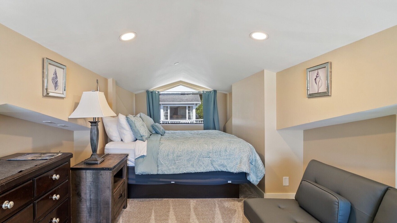 Photo of Bedroom in Oceanside