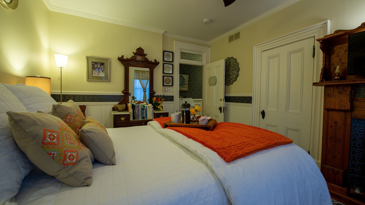 Photo of Bedroom in Parkville