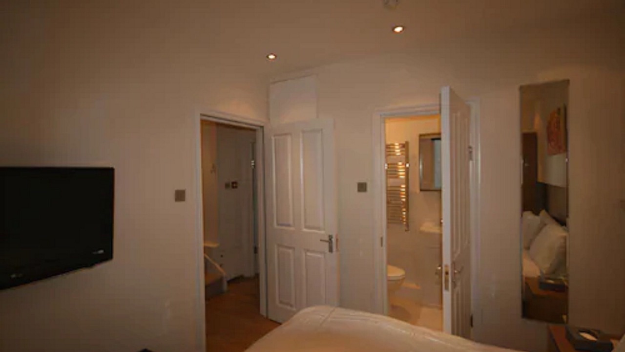 Photo of Bedroom in Vauxhall