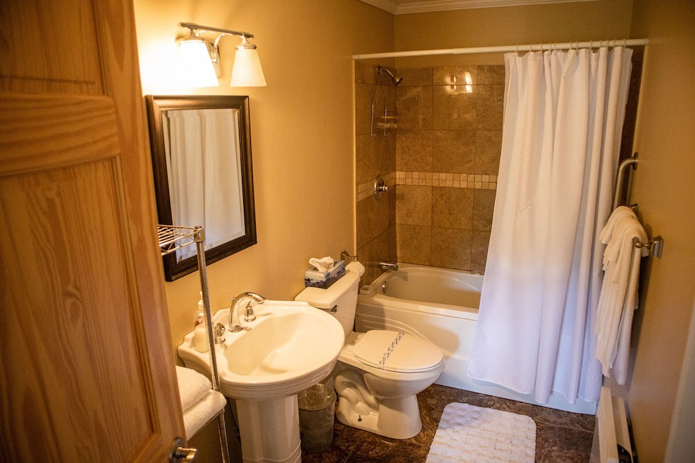 Photo of Bathroom in Rocky Harbour