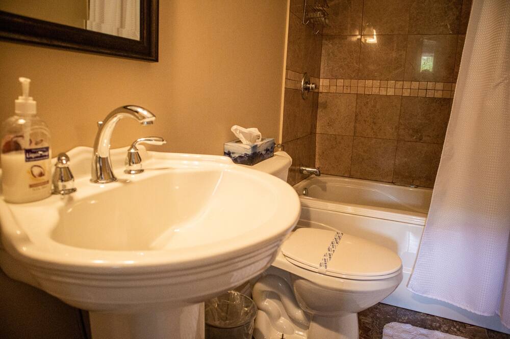 Photo of Bathroom in Rocky Harbour