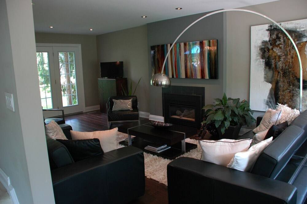 Photo of Livingroom in Burlington