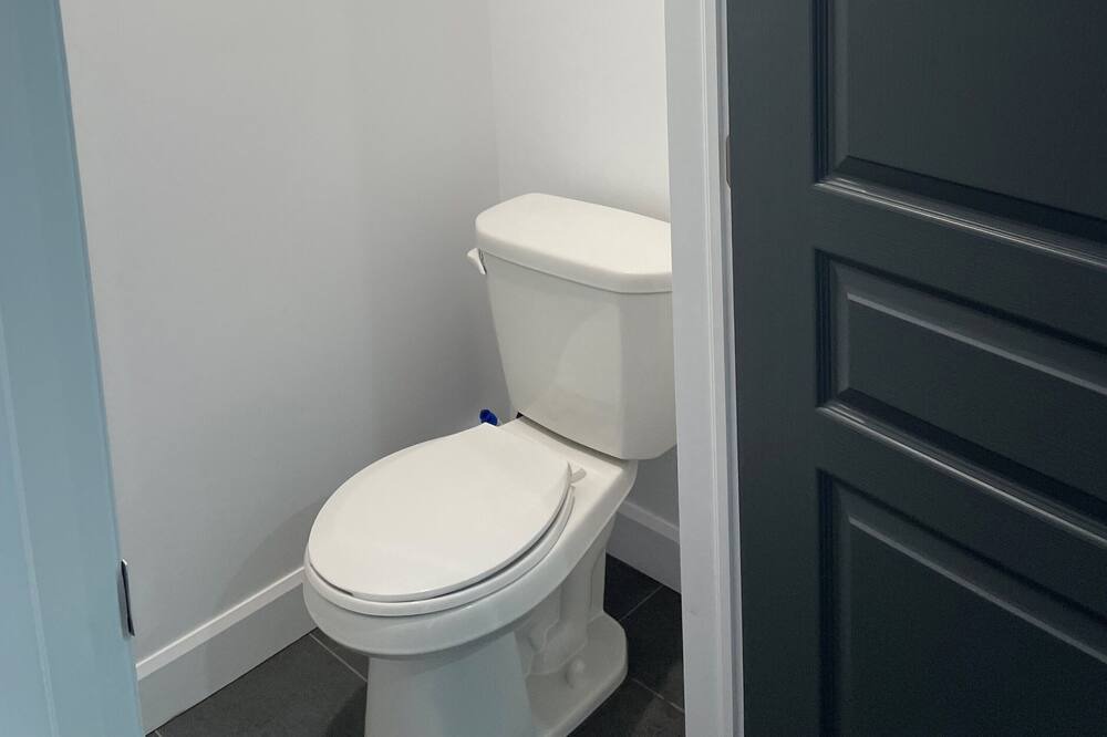 Photo of Bathroom in Larouche