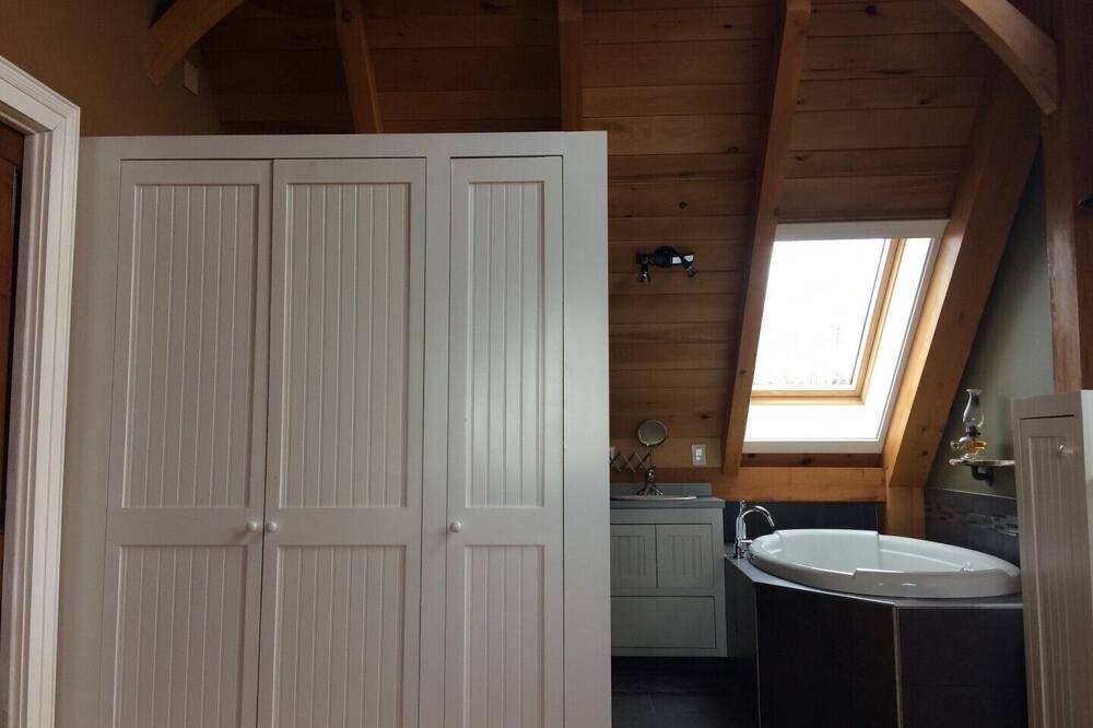 Photo of Bathroom in Little Harbour