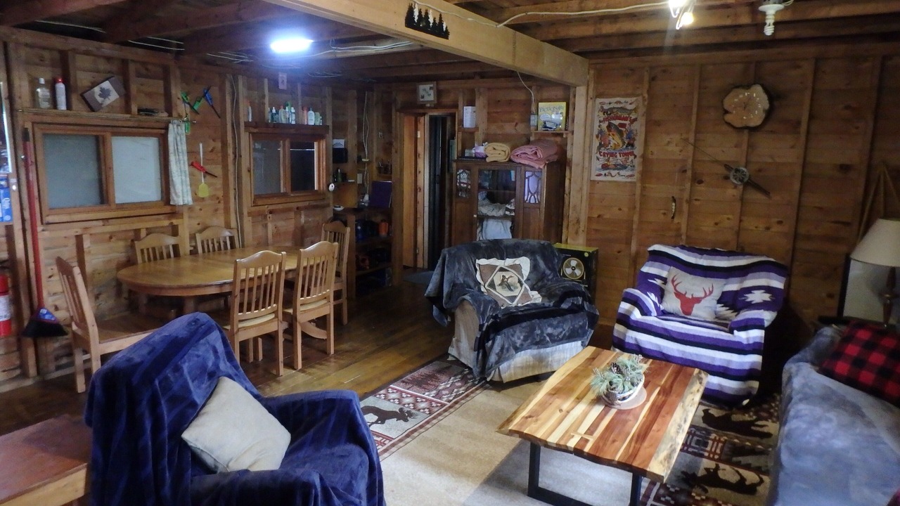 Photo of Livingroom in Monetville
