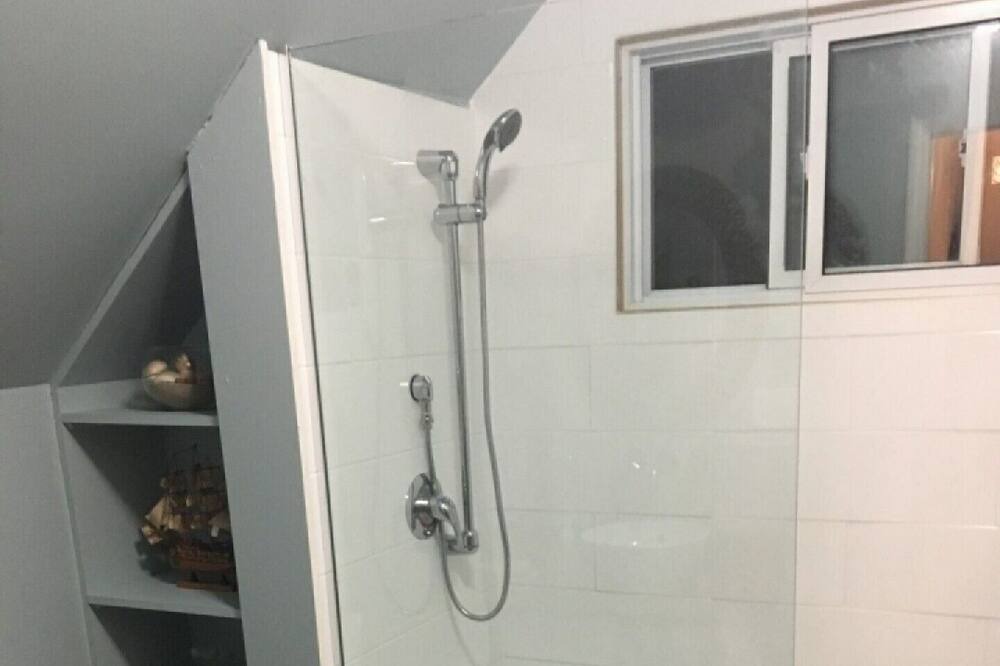 Photo of Bathroom in Waupoos
