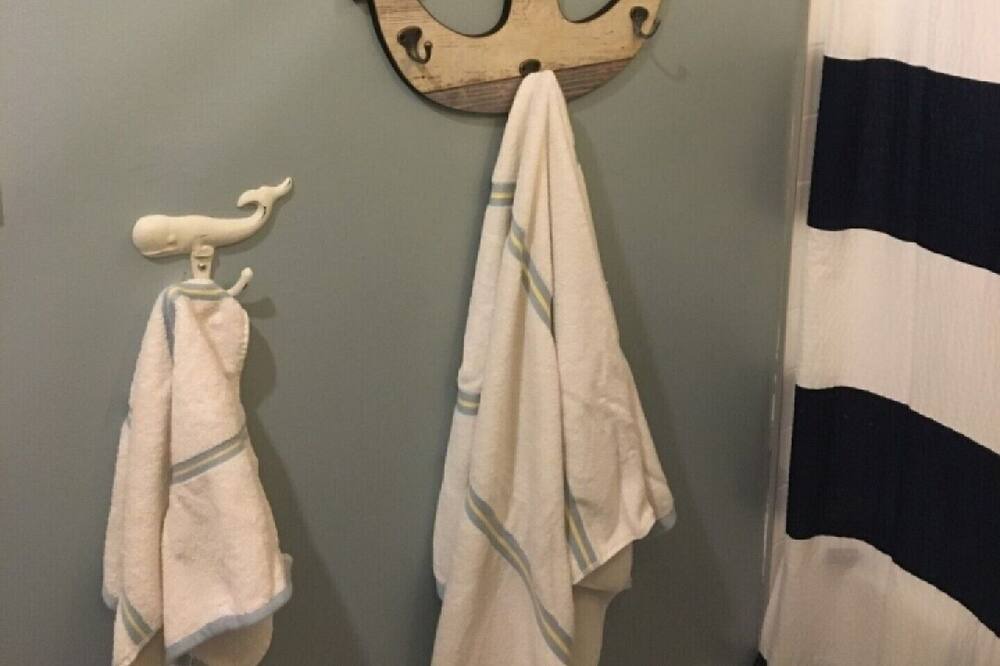 Photo of Bathroom in Waupoos