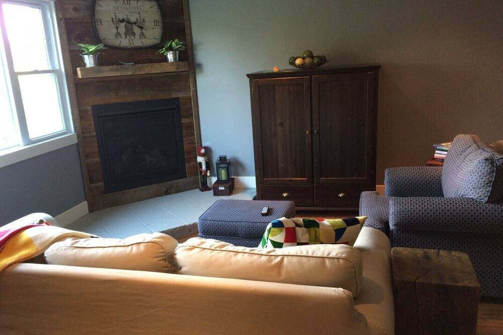 Photo of Bedroom in Waupoos