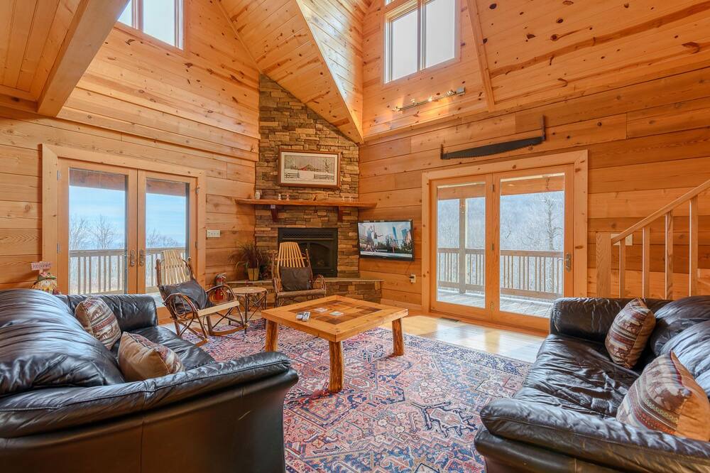 Photo of Livingroom in Boone