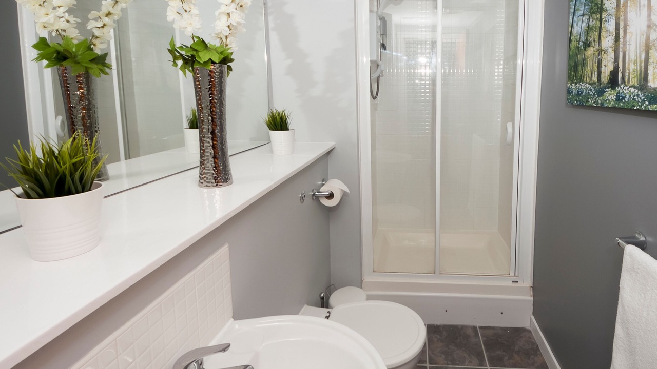 Photo of Bathroom in Paisley