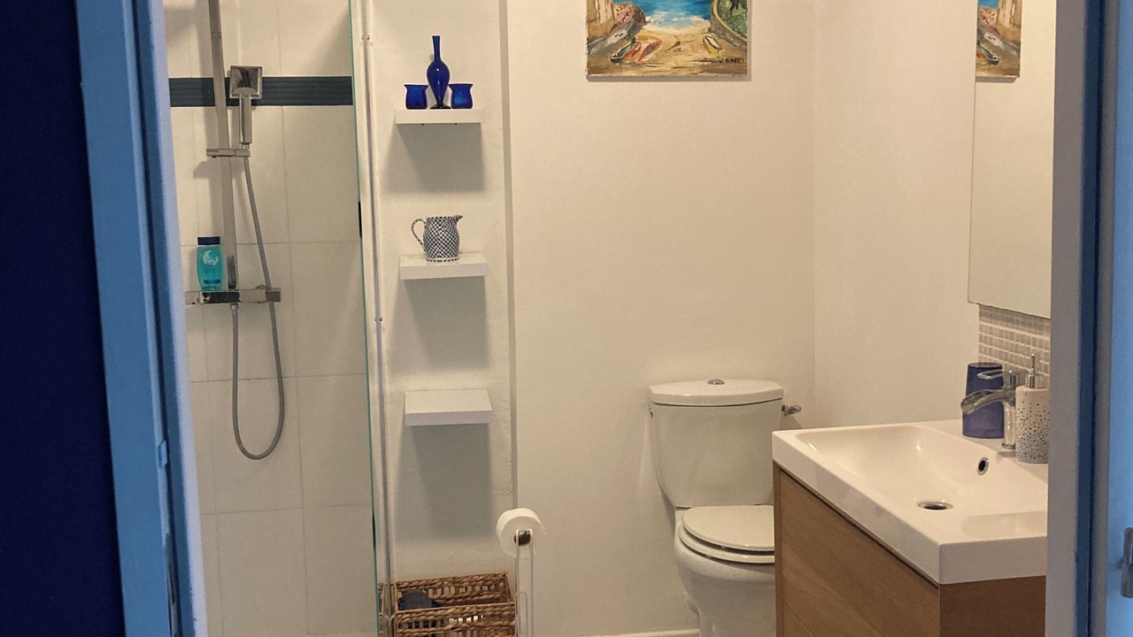 Photo of Bathroom in Saint-Laurent-de-la-Cabrerisse