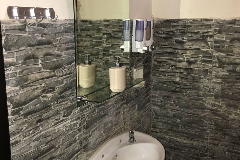 Photo of Bathroom in Samplangan
