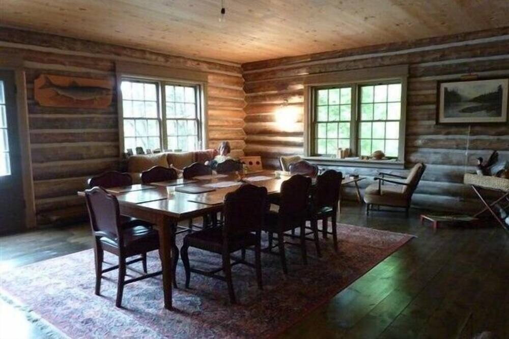 Photo of Livingroom in Val-des-Monts