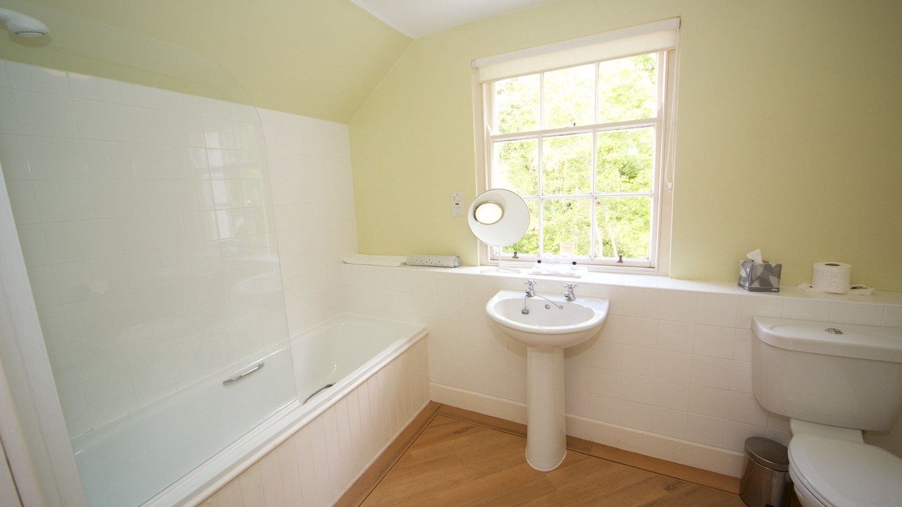 Photo of Bathroom in Strachur