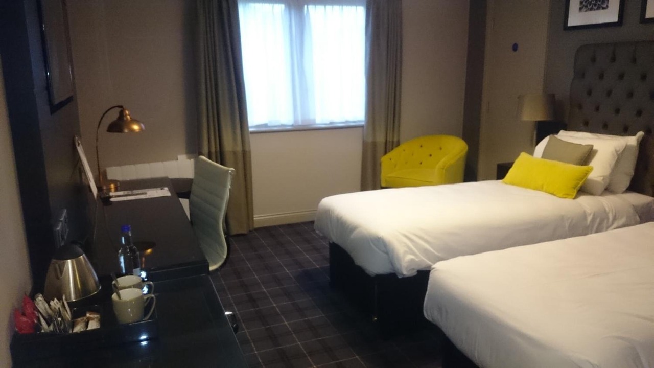 Photo of Others in Hale