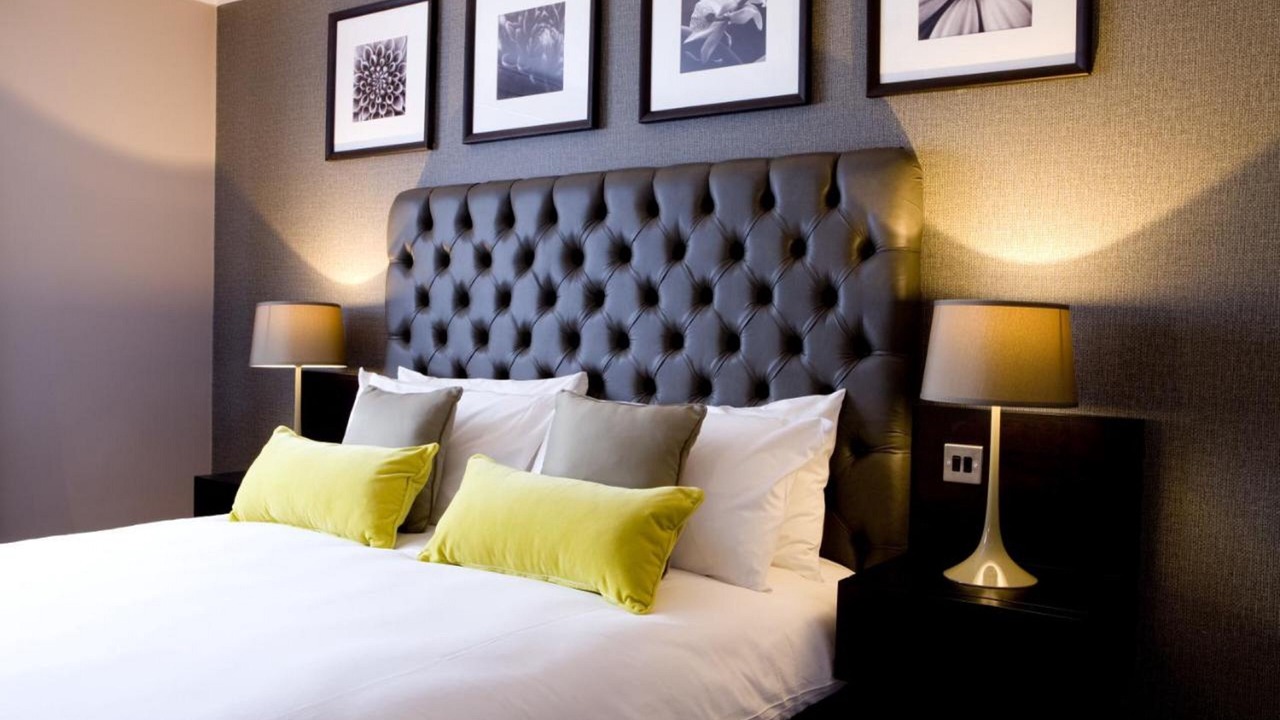 Photo of Others in Hale