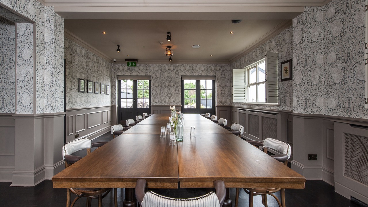 Photo of Others in Hale