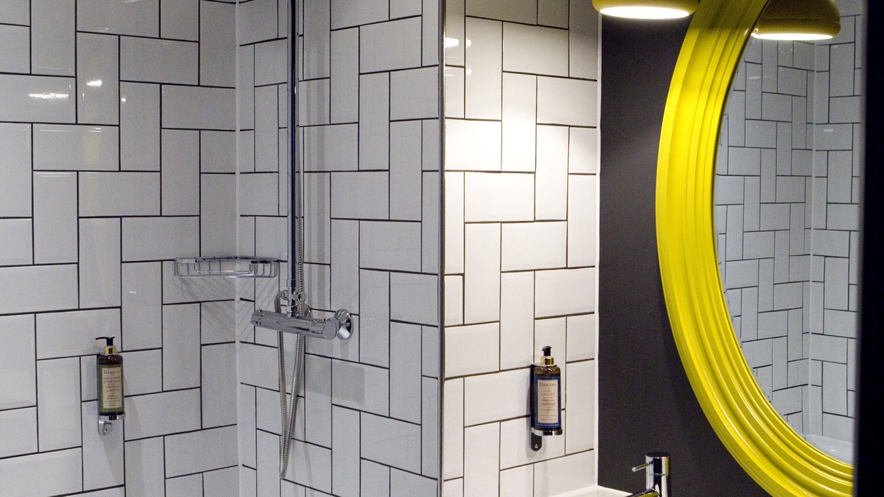 Photo of Others in Hale