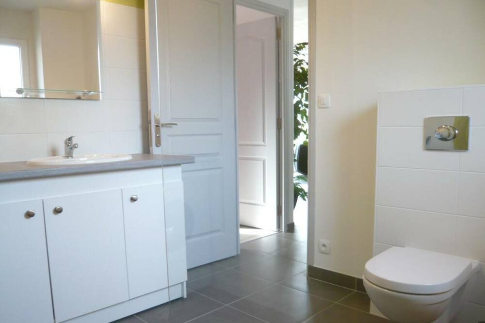 Photo of Bathroom in Vains