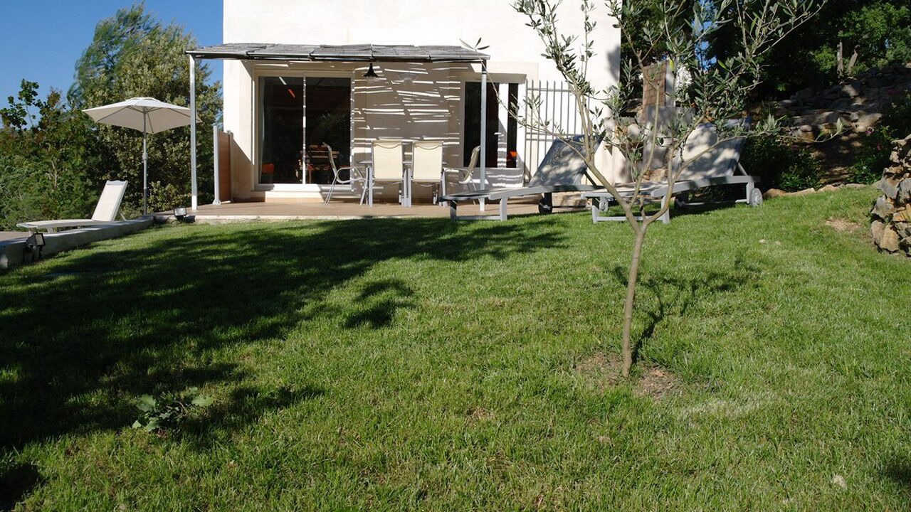 Photo of Outdoor in Bras