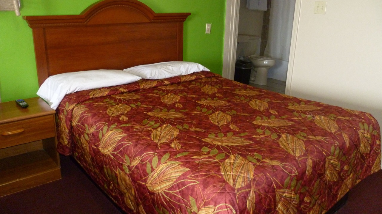 Photo of Bedroom in Claude