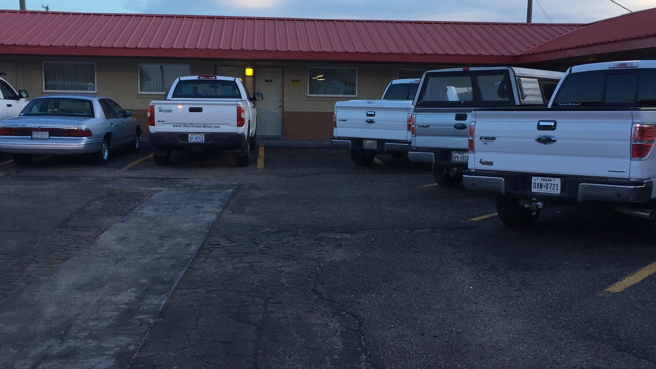 Photo of Outdoor in Claude