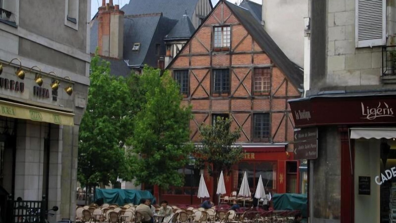 Photo of Others in Saint-Cyr-sur-Loire