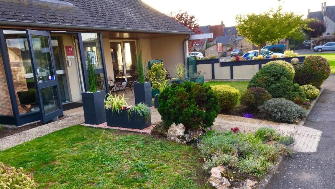 Photo of Outdoor in Saint-Denis-de-l'Hotel