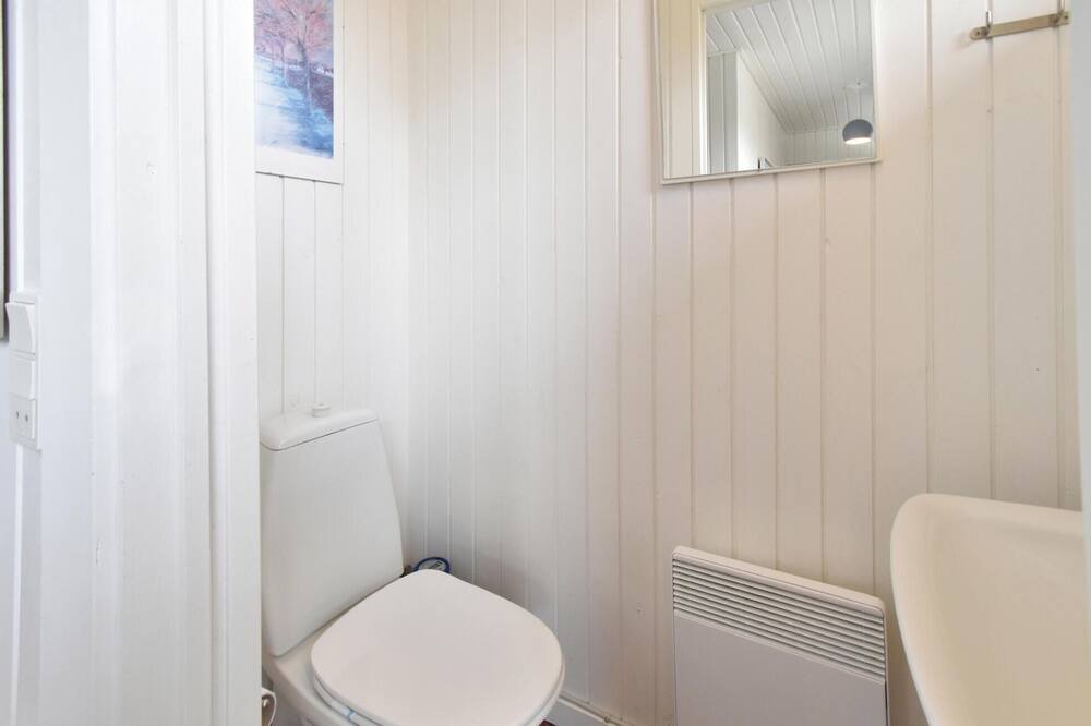 Photo of Bathroom in Næs