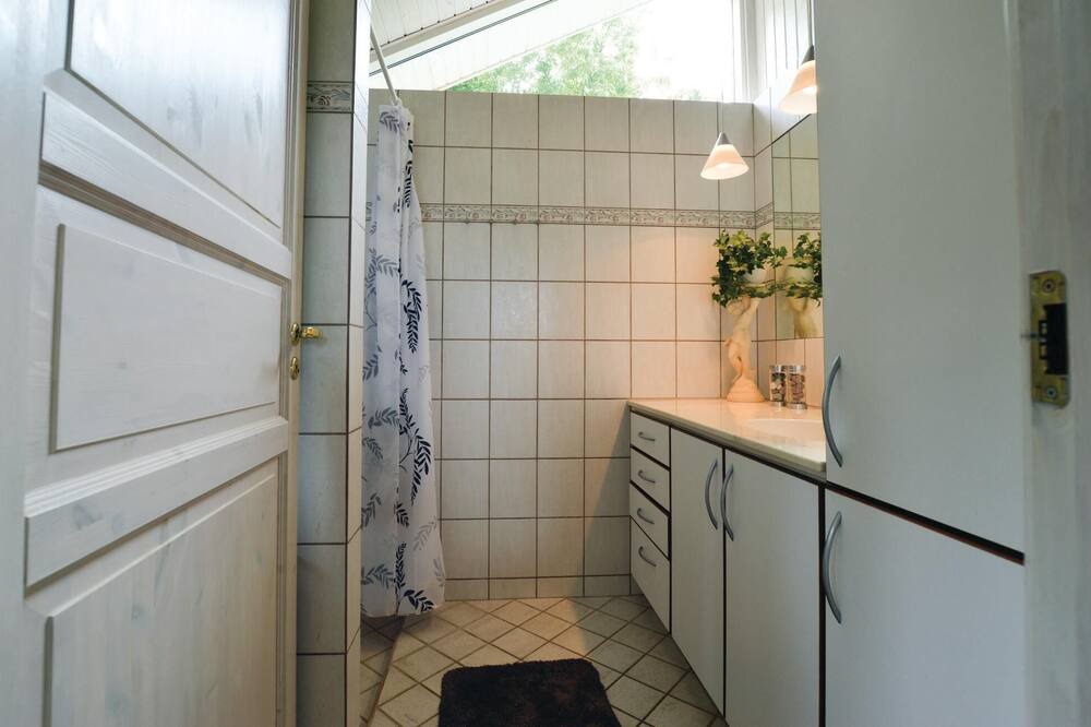 Photo of Bathroom in Faarevejle