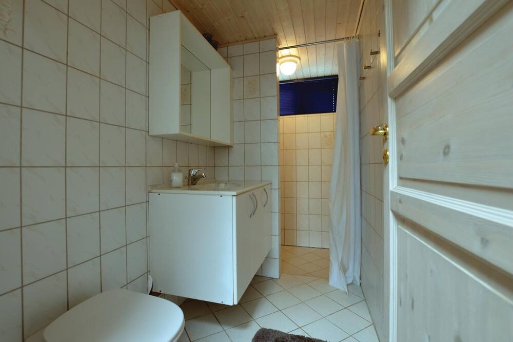 Photo of Bathroom in Faarevejle