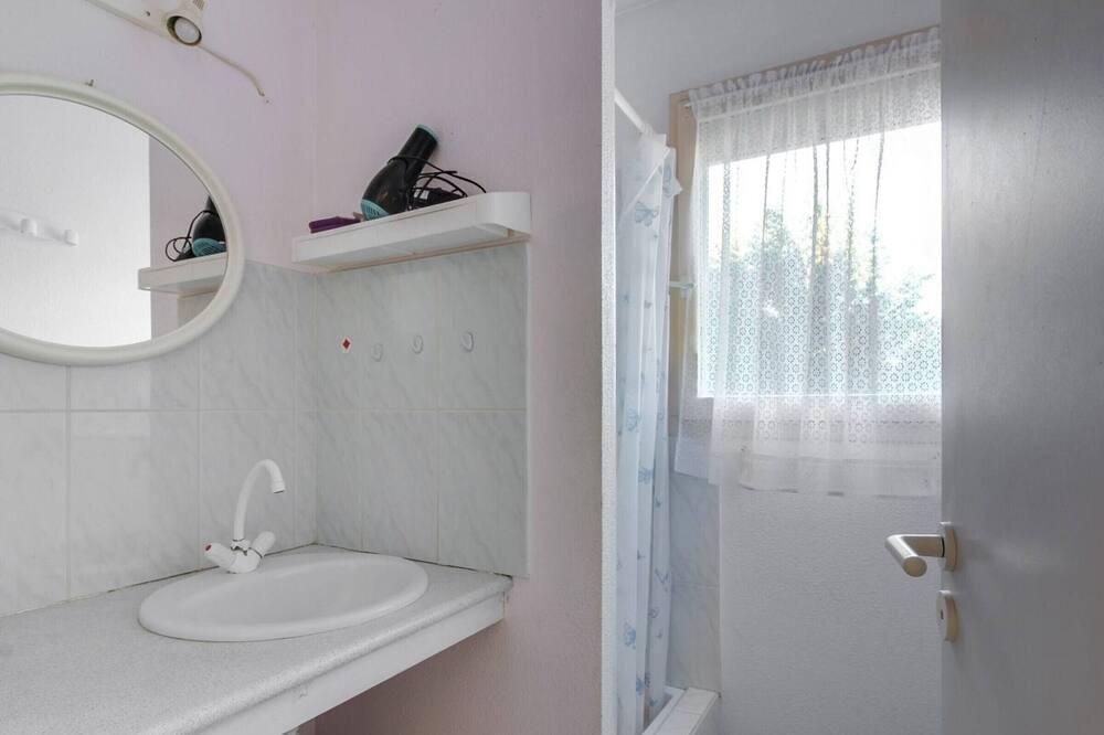 Photo of Bathroom in Esquieze-Sere