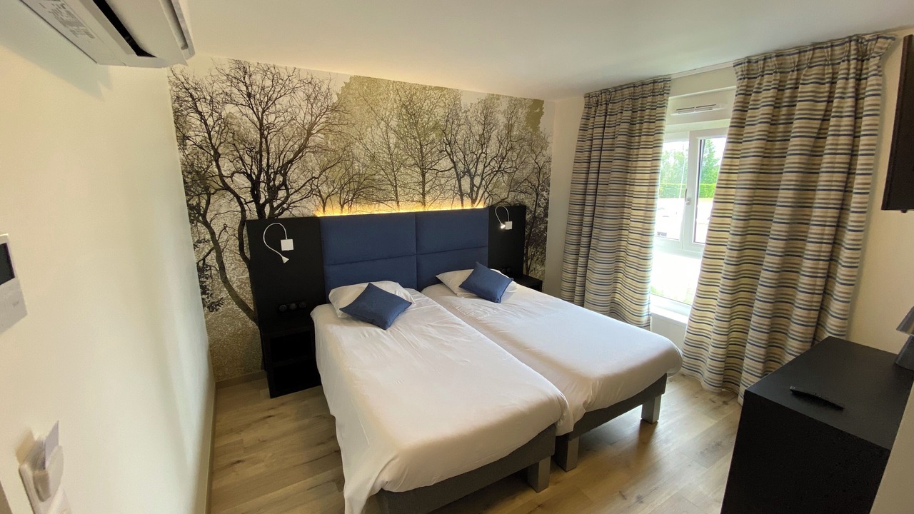 Photo of Bedroom in Villegusien-le-Lac