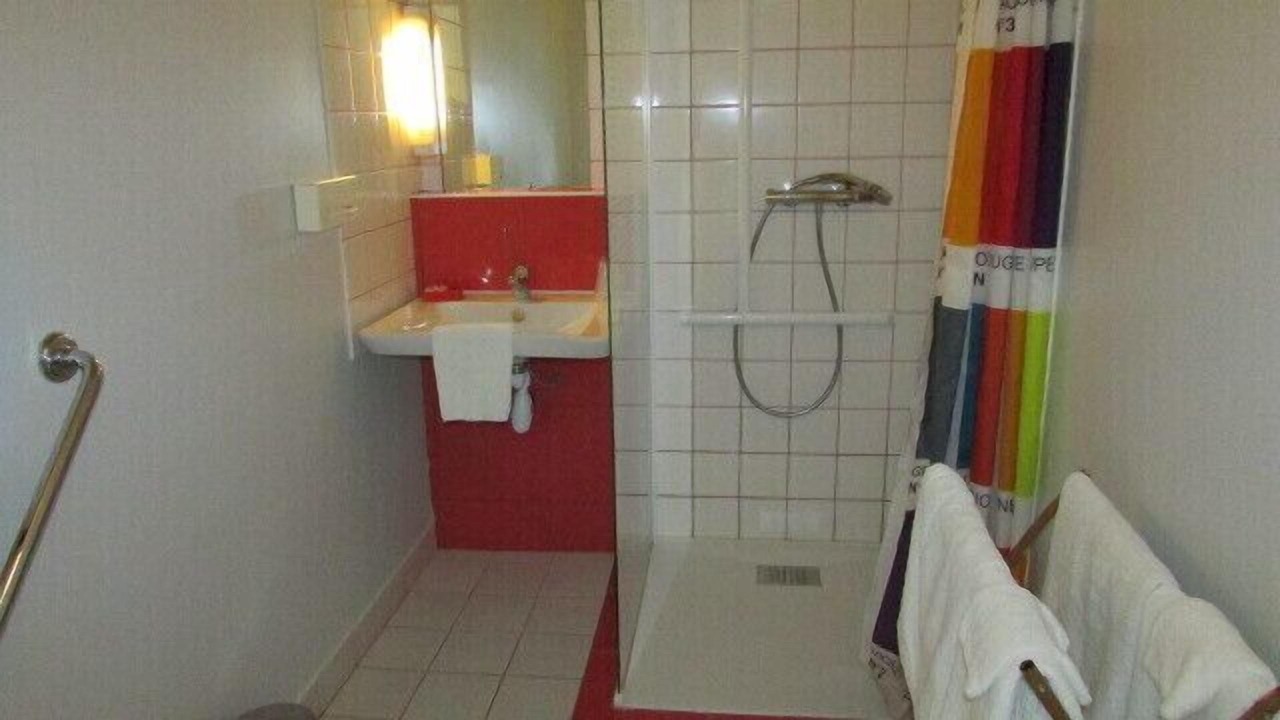Photo of Bathroom in Barbezieux-Saint-Hilaire