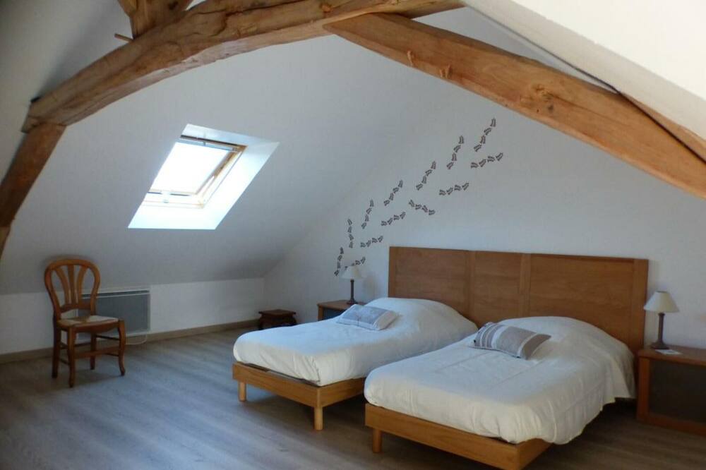 Photo of Bedroom in La Chapelle-sur-Loire