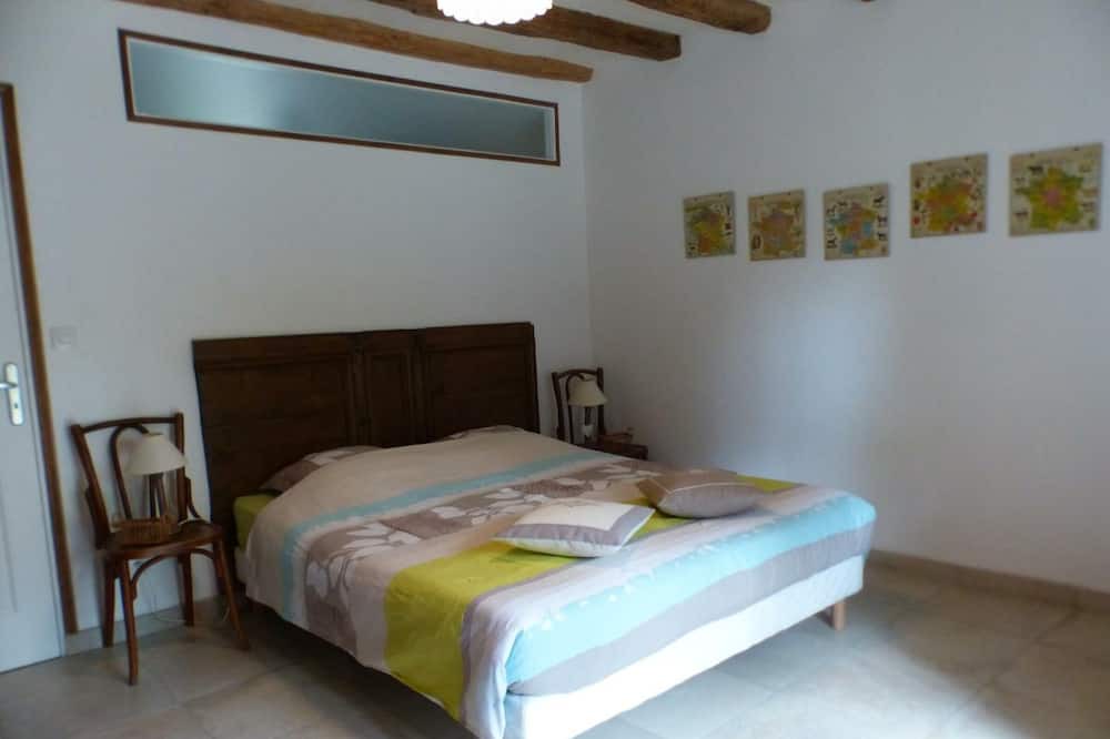 Photo of Bedroom in La Chapelle-sur-Loire