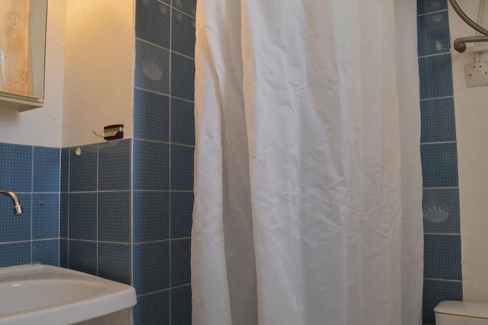 Photo of Bathroom in Saint-Pierre-la-Mer