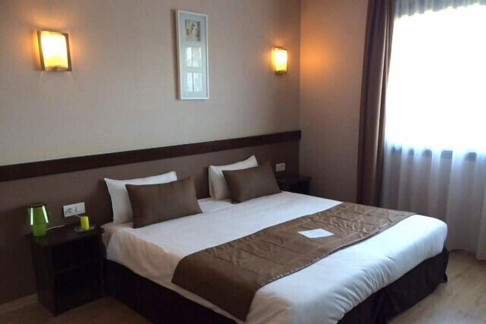 Photo of Bedroom in La Chevroliere