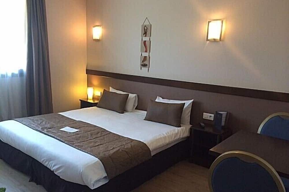 Photo of Bedroom in La Chevroliere