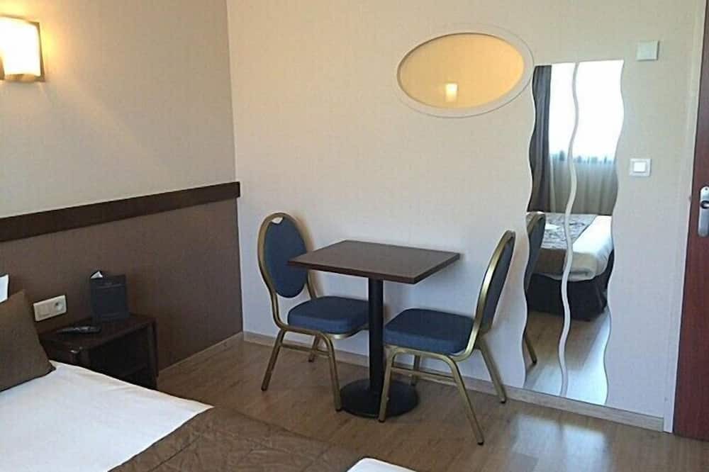 Photo of Bedroom in La Chevroliere