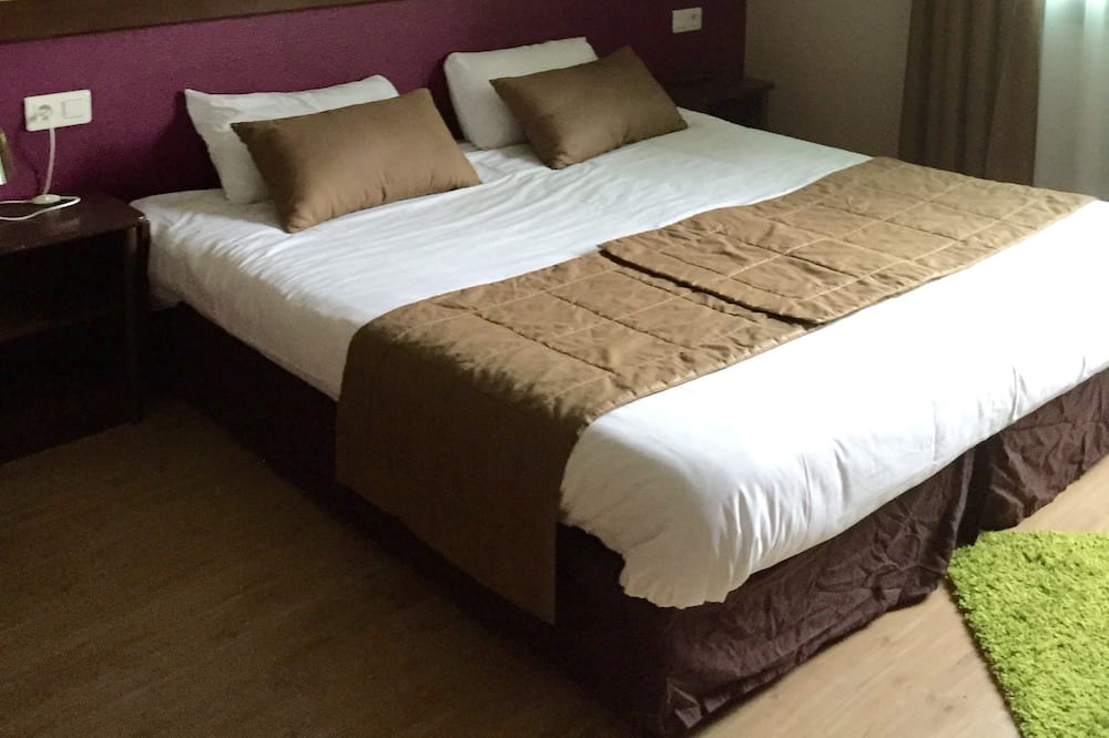 Photo of Bedroom in La Chevroliere